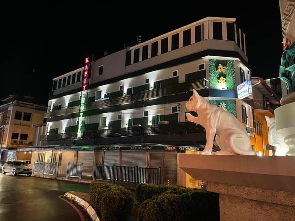 Kapit Hotel Kuching Exterior foto