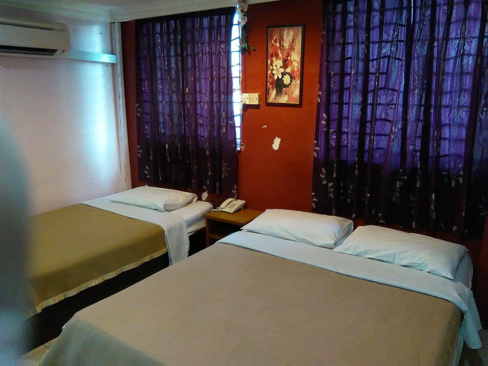 Kapit Hotel Kuching Exterior foto