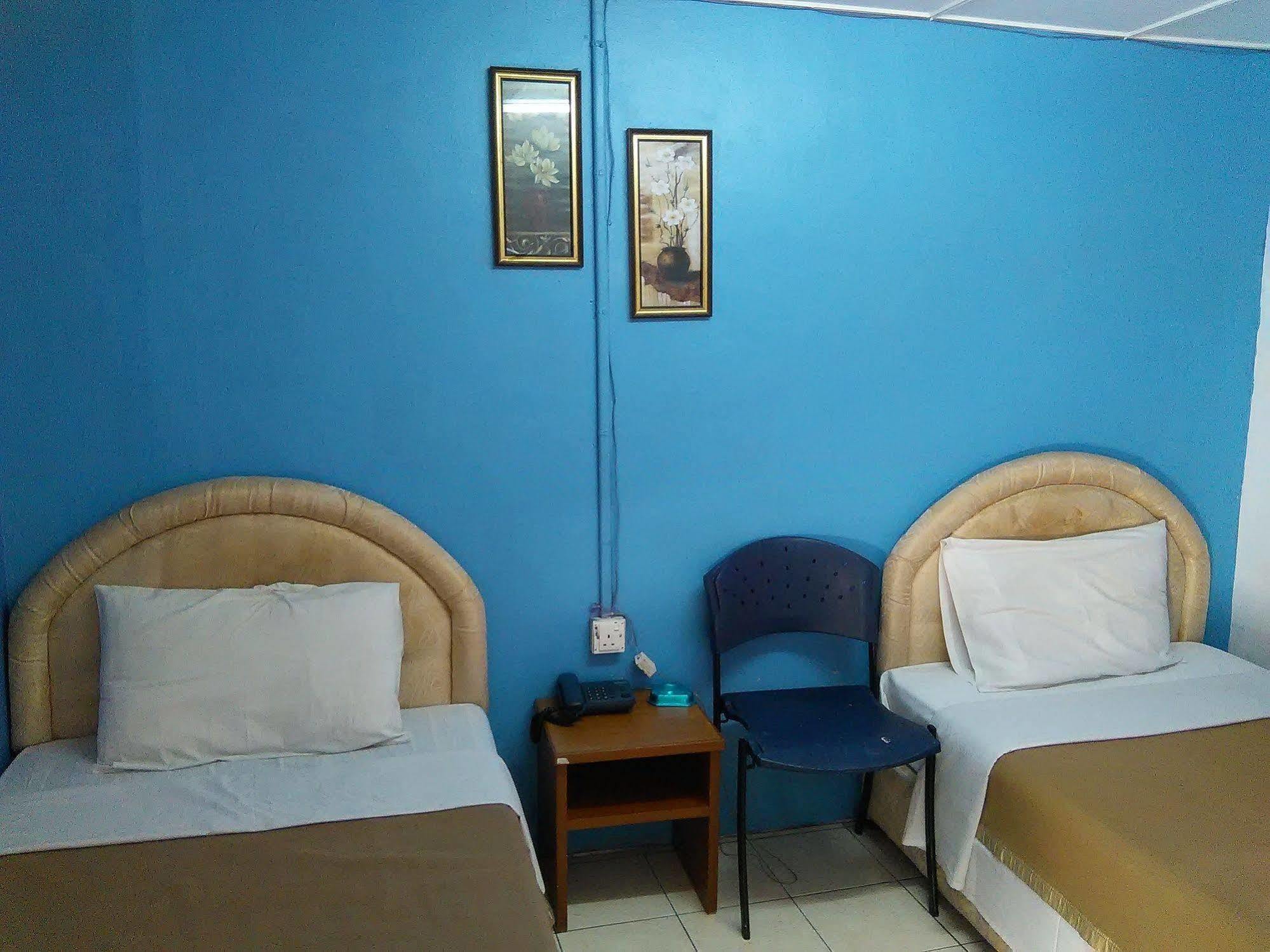 Kapit Hotel Kuching Exterior foto